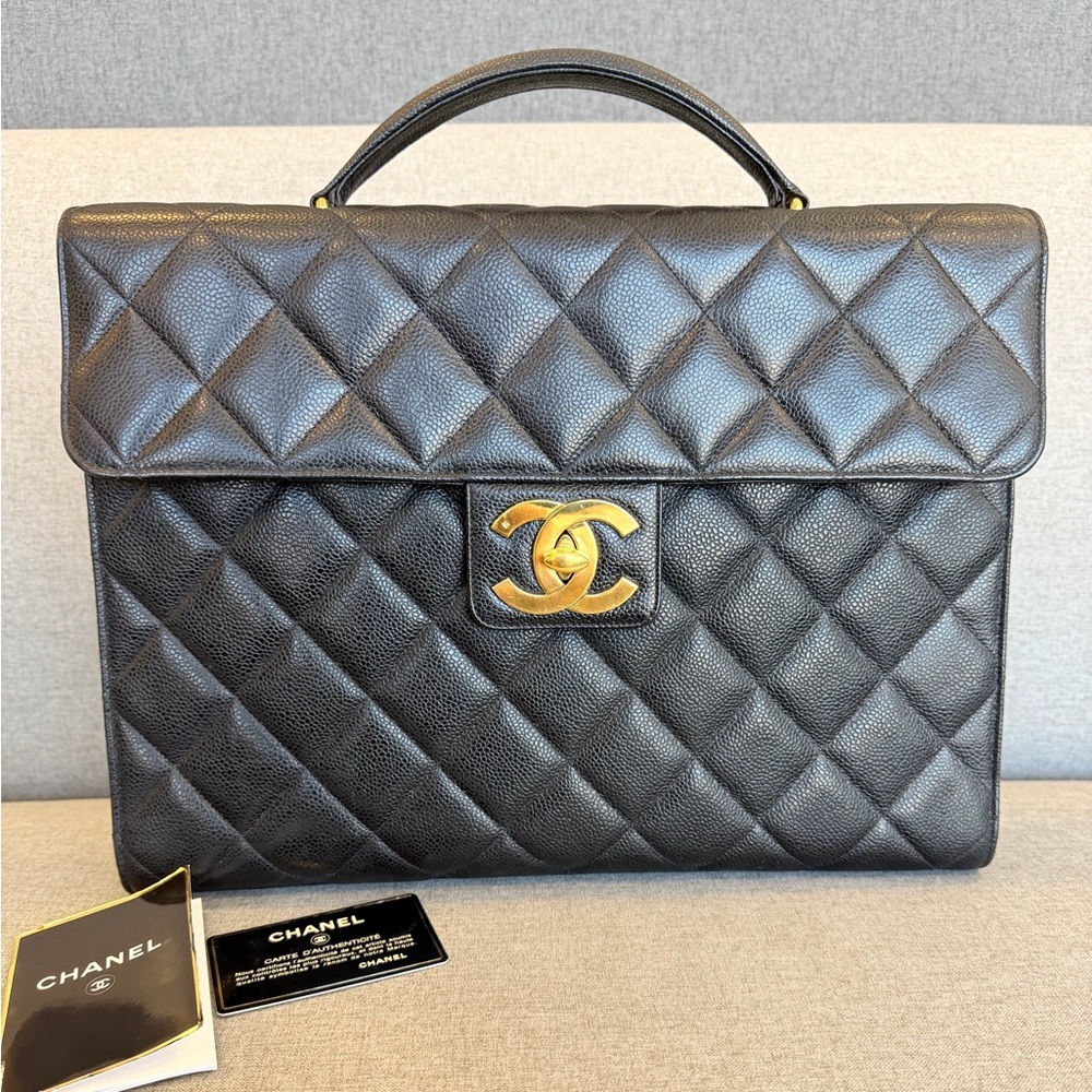 SOLD‼️ Chanel Vintage 90s Caviar Top Handle Portfolio Flap Black GHW